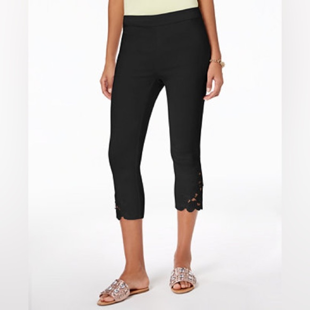 Inc International Concepts | Black Lace Bottom Crop Size 0